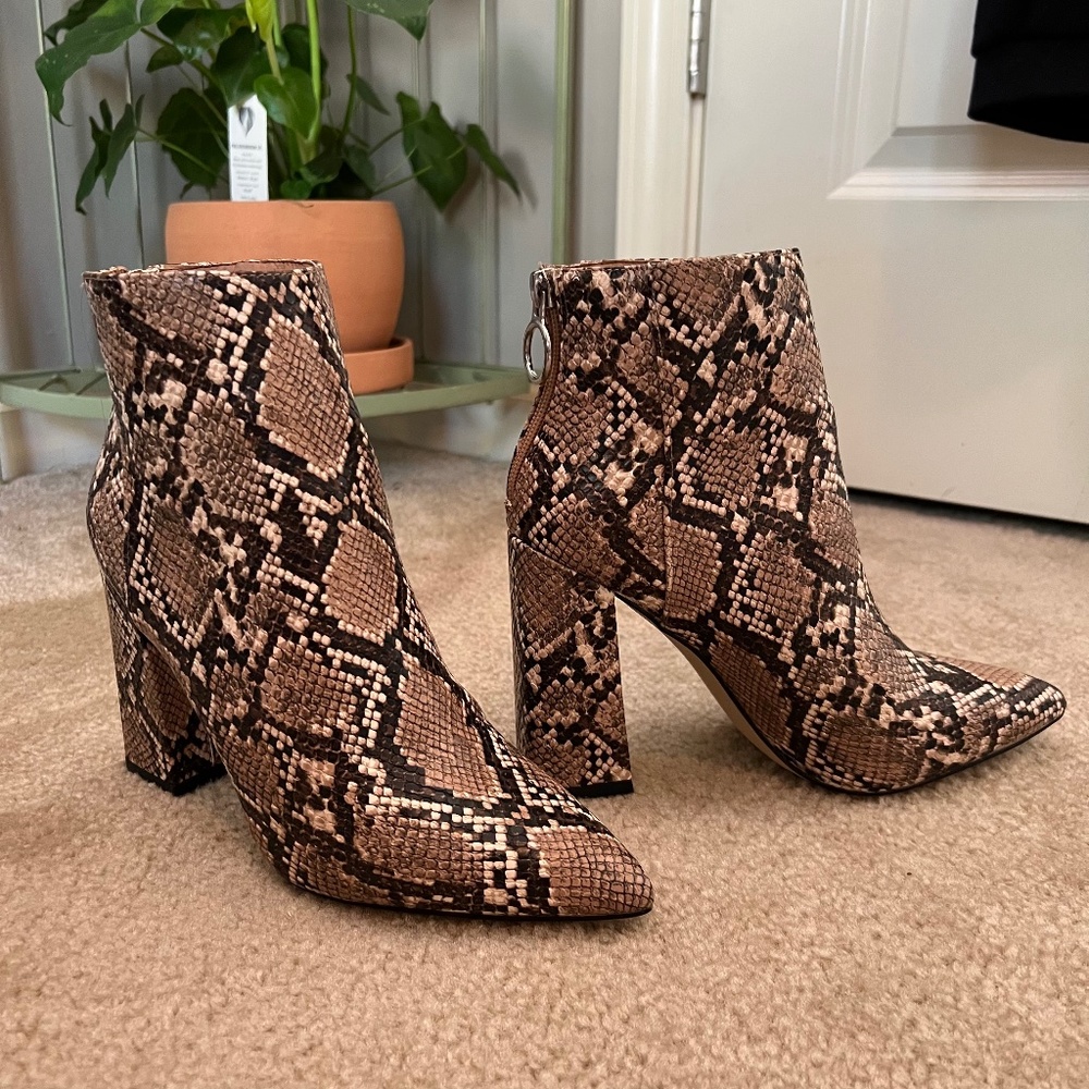 NEW Snakeskin block heel booties with silver pull